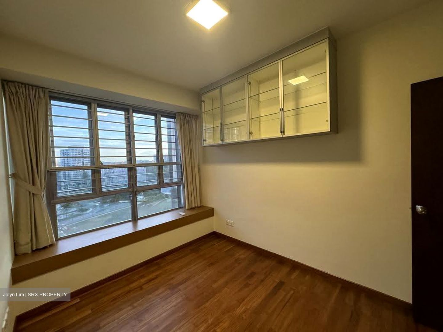 Grandeur 8 (D20), Condominium #635938031